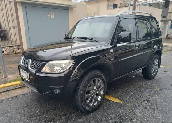 MITSUBISHI PAJERO TR4 2.0 4X2 16V 140CV FLEX 4P AUTOMÁTICO MITSUBISHI PAJERO TR4 2.0 4X2 16V 140CV FLEX 4P AUTOMÁTICO